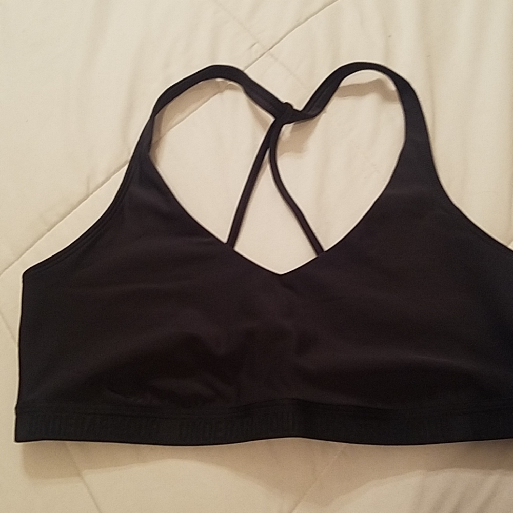 Underarmour sports top